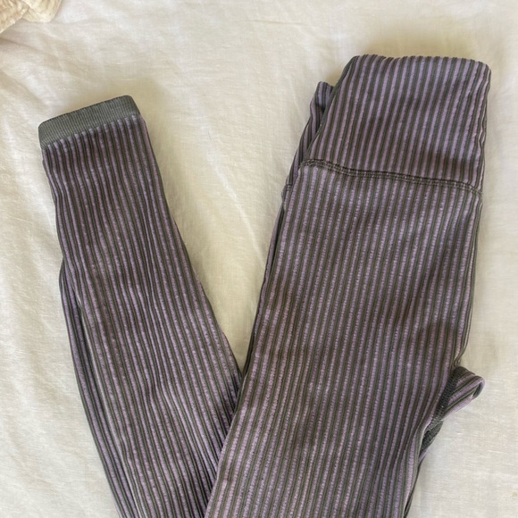 Fabletics High-Waisted Seamless Rib Legging - Picture 4 of 4